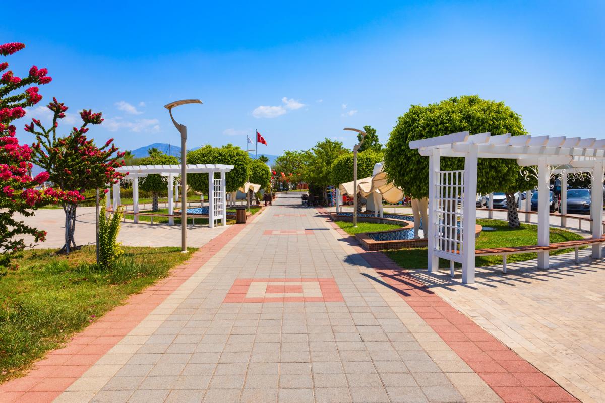 Beşkaza Meydanı 4